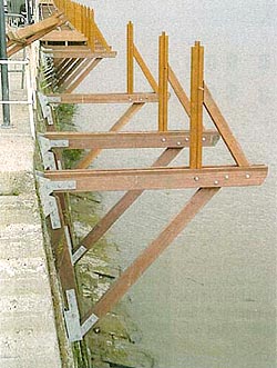 Passerelle en bois à Quillebeuf-sur-Seine