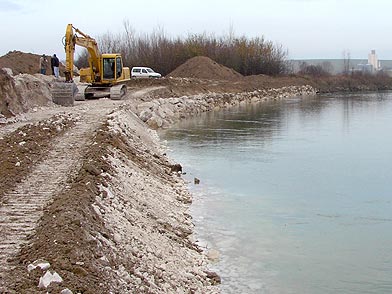 Esclavolles-Lurey, berges en protection minrale