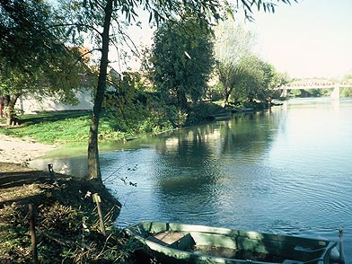 Marnay-sur-Seine, berges en protection minrale